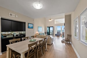 Palm Beach Club 217 4