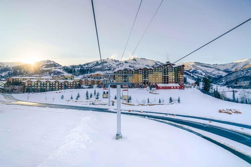 2309680 Skiinskioutparkcitylodging_header