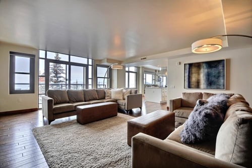 29151 Low401livingroom