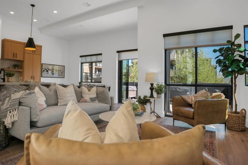 5368879 Airbnbrentalinparkcitylodging