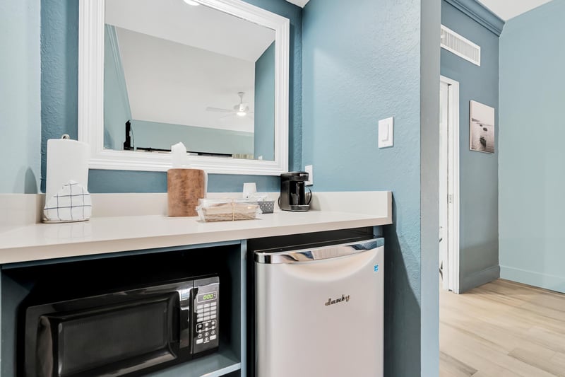 2081488 Kitchenette Area