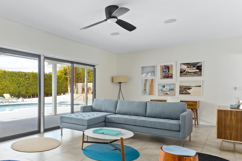 Walls of glass reveal stunning pool yard