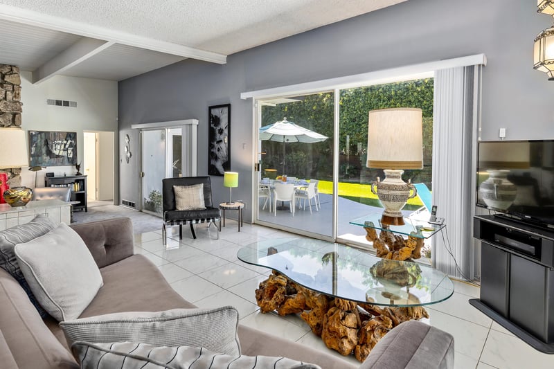 Great for morning coffee breaks