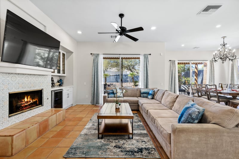 Bright and spacious living room
