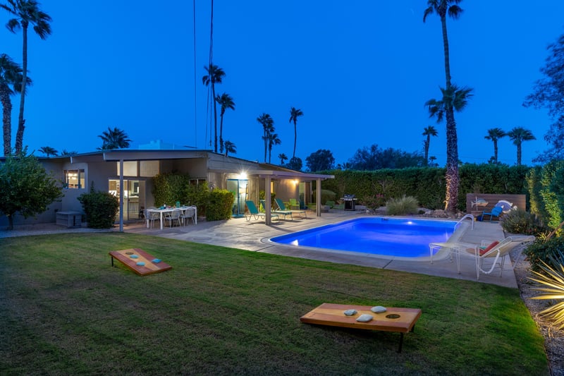 Spacious outdoor area