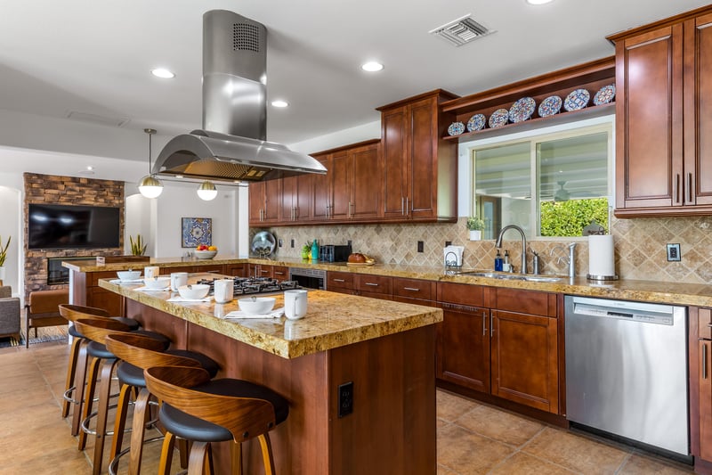 Tons of counter space in this kitchen