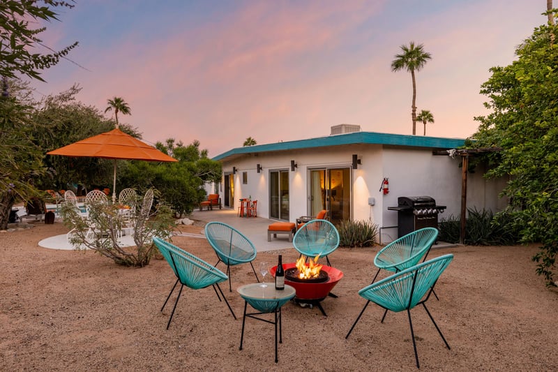 Room for five around the firepit