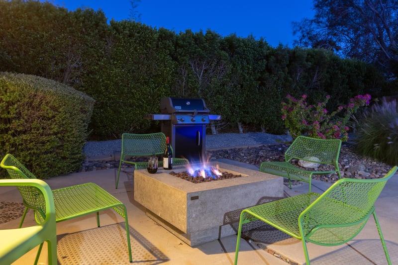 Relaxed firepit area