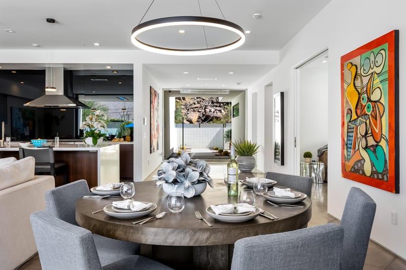 Indoor dining for six