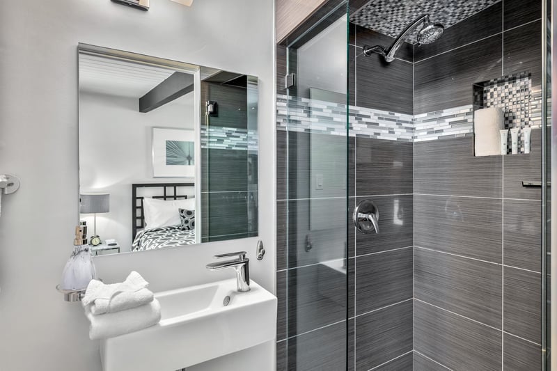 Glass walkin shower