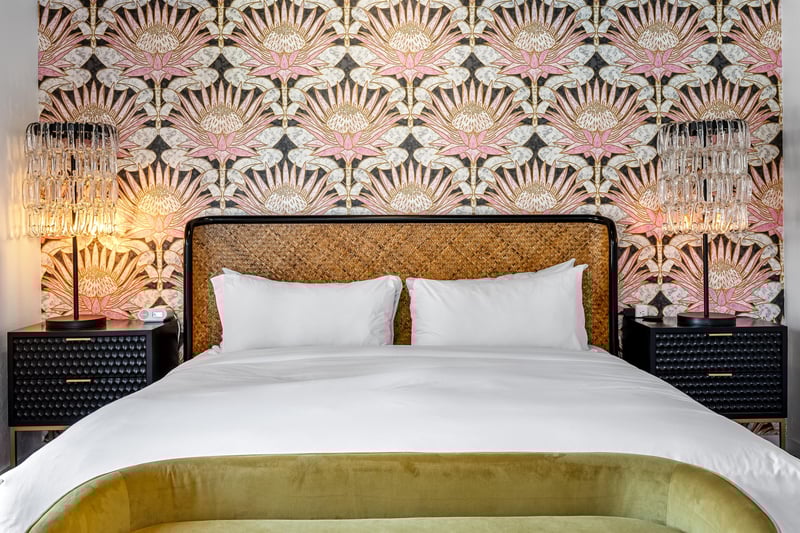 Chic Bedroom Wallpaper