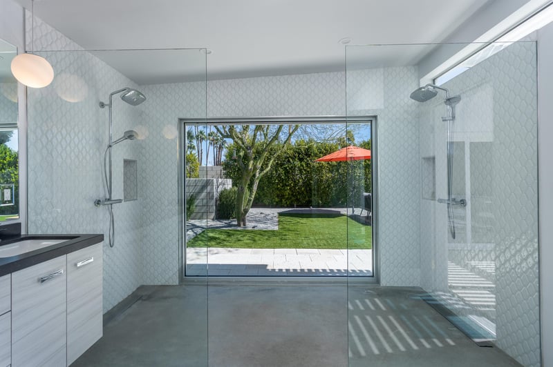 Luxurious bathroom fixtures