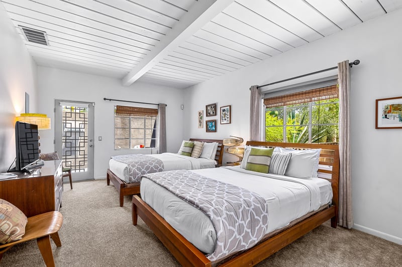 Double queen size beds