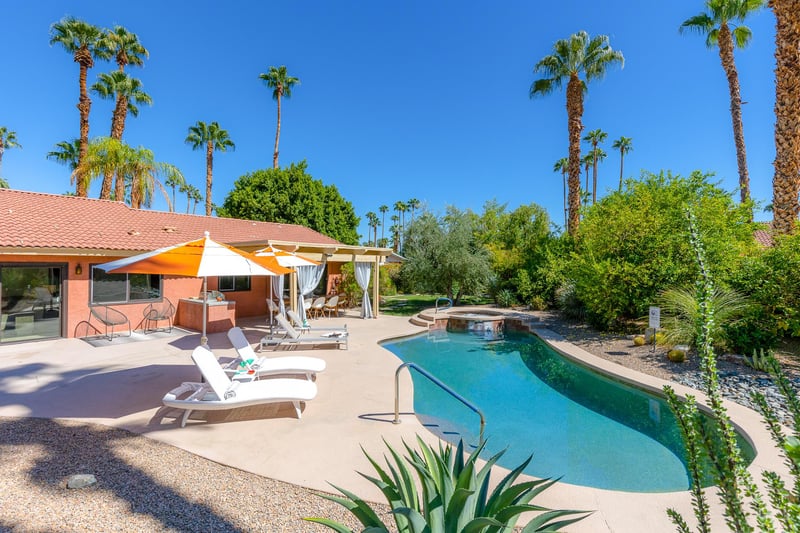 Soak up the sun in this beautiful pool