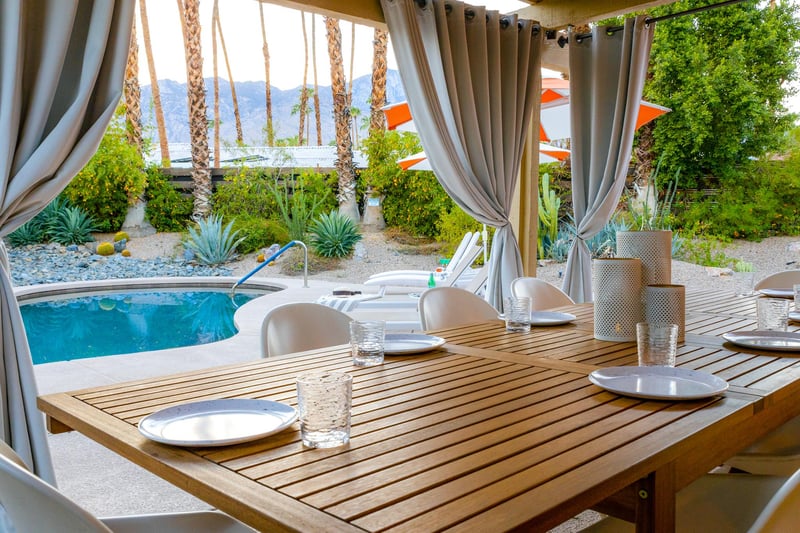 Enjoy breakfast, lunch or dinner outside by the pool