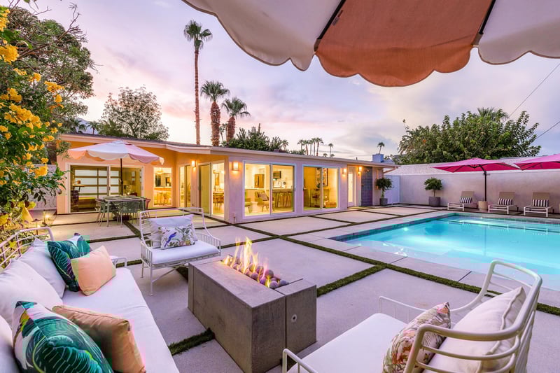 Lounge by the firepit