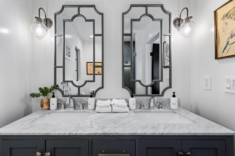 Dual sink vanity