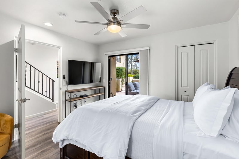 Lovely guest bedroom