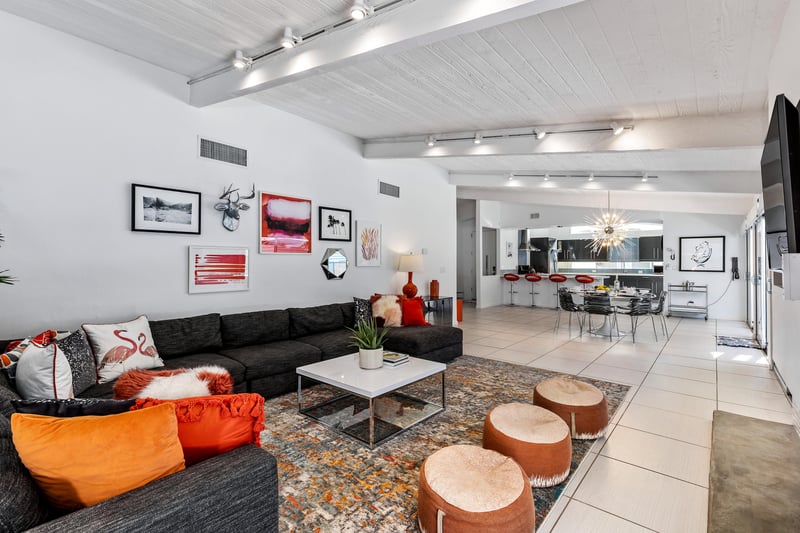 A living room perfect for larger groups