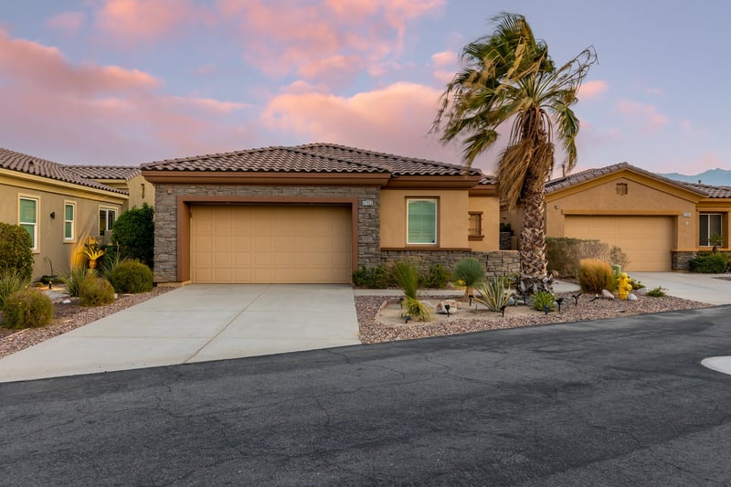 Welcome to Diamond Palms