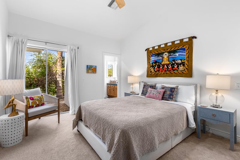 Relaxing guest bedroom