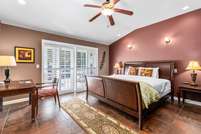 Lovely guest bedroom