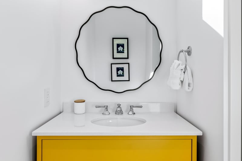 Halfbath off of the kitchen