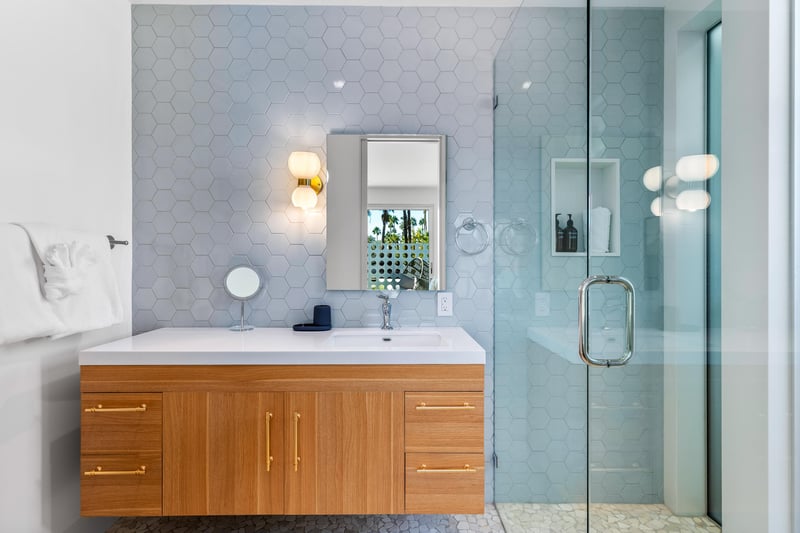 Guest Suite Connected Bath