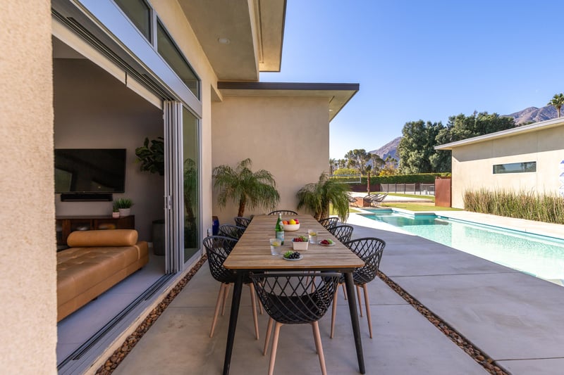 Covered al fresco dining