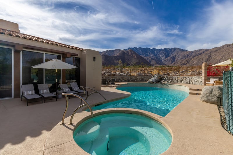 Float away your cars in the pool or spa