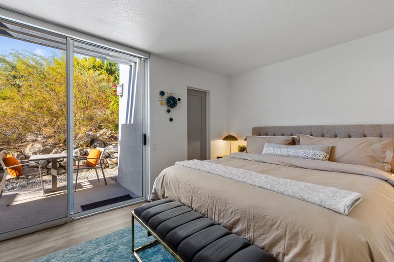 Guest bedroom