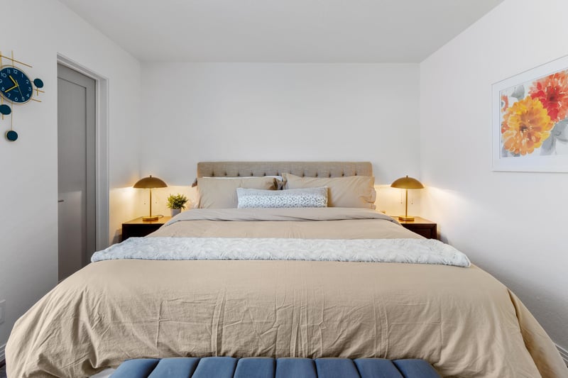 Guest bedroom