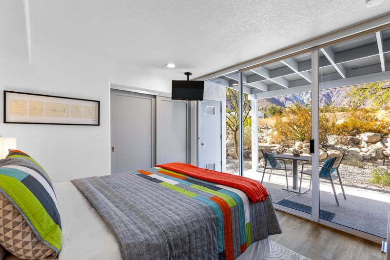 Guest bedroom