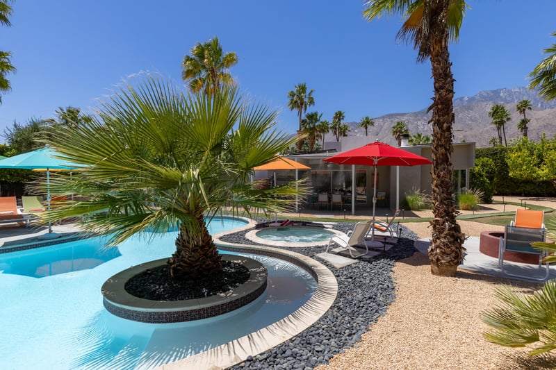 Palm Tree island in the pool deck