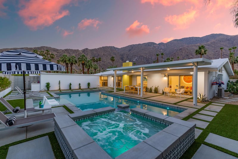 Time for an evening dip in the spa