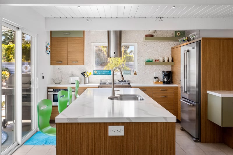 Sleek modern Chefs kitchen