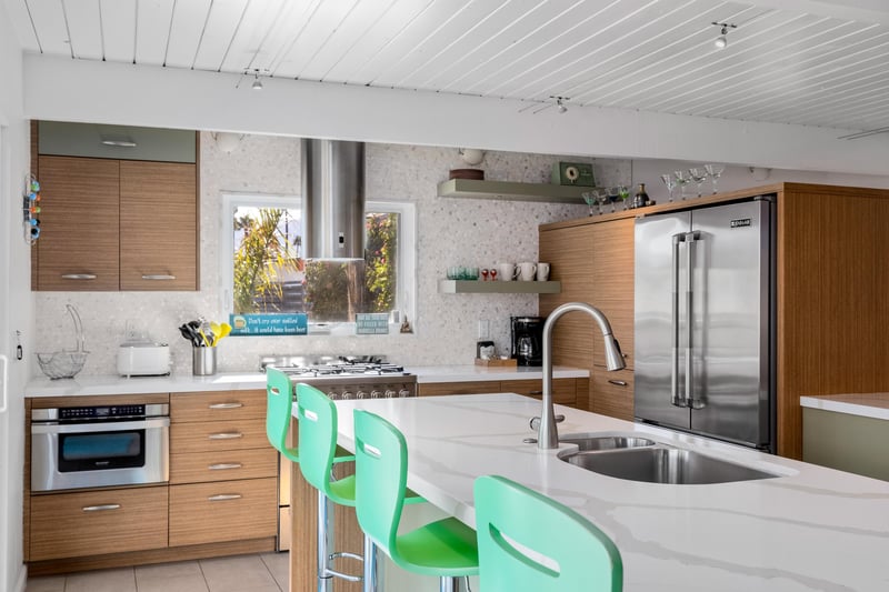 Sleek kitchen Island