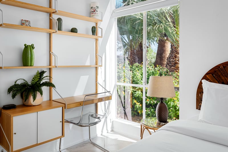 Bedroom working desk