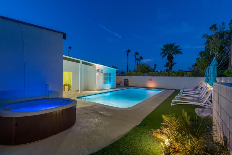 Gorgeous night time lighting