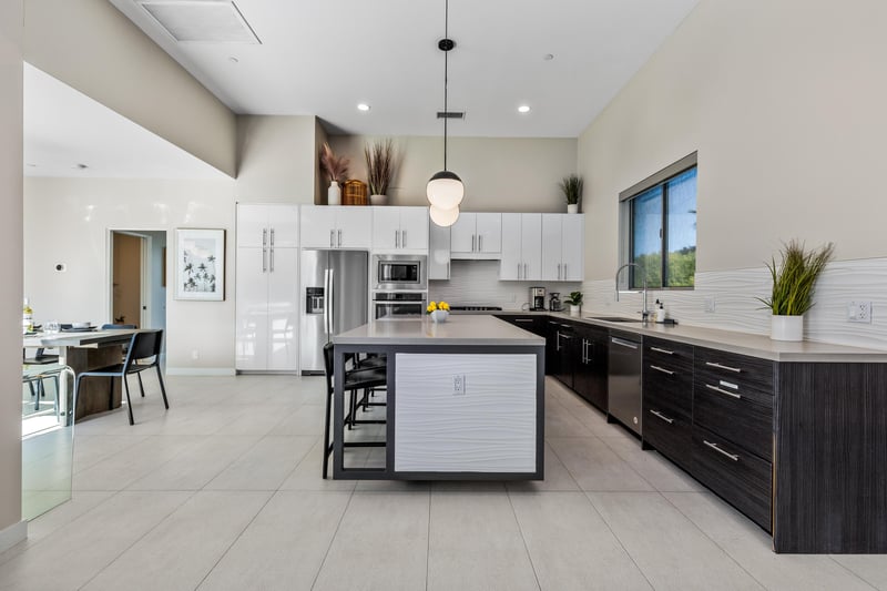 Amazing spacious Chefs kitchen