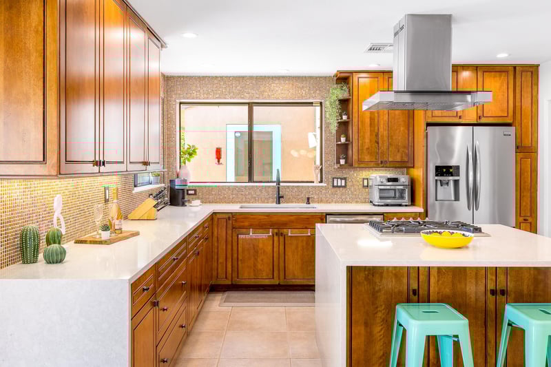 Gorgeous kitchen with everything you need to make delicious meals