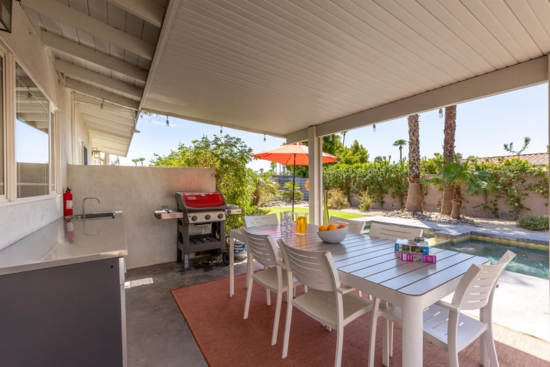 Al Fresco Covered Dining