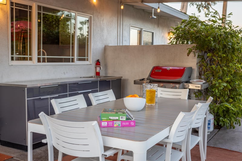 Al Fresco Covered Dining