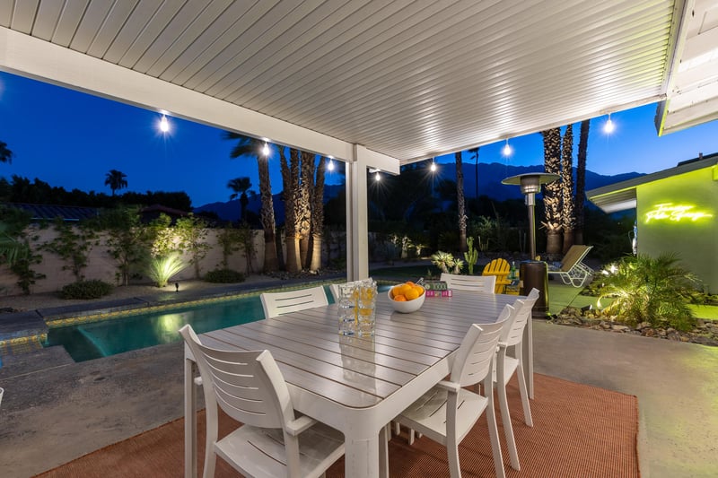 Al Fresco Covered Dining