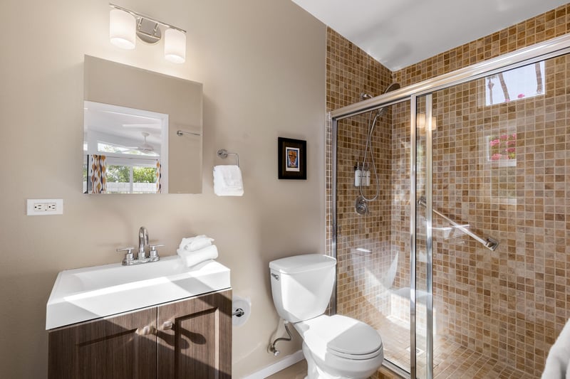 Casita bathroom