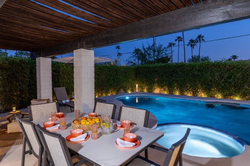 Covered al fresco dining