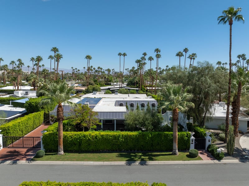 Welcome to La Petite Maison