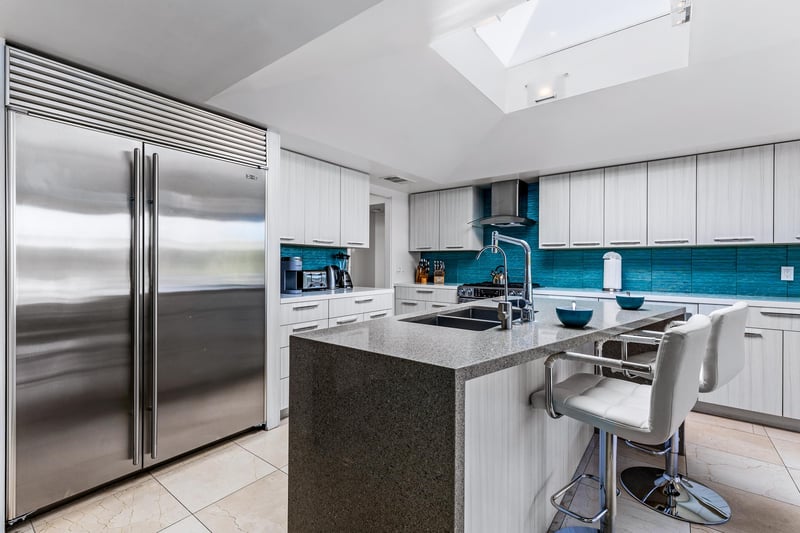 Breakfast bar for two