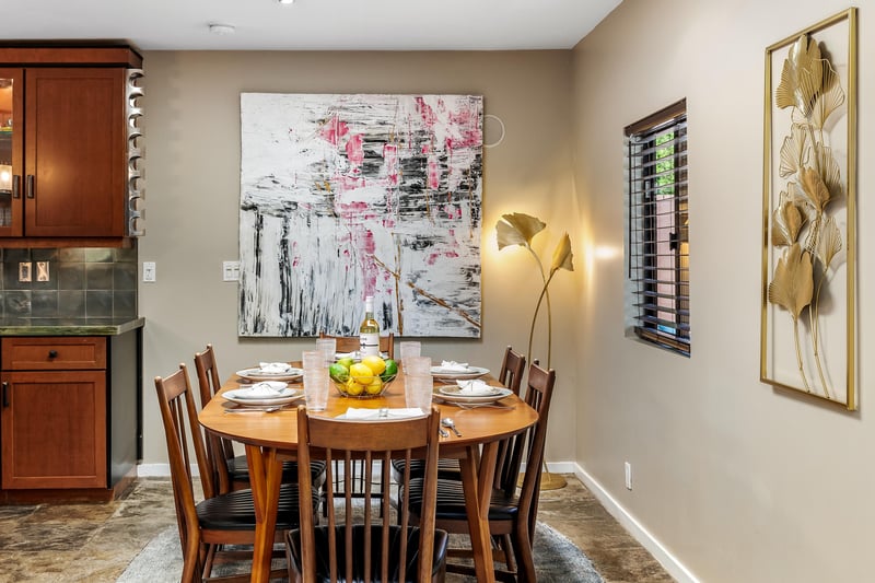 Indoor dining for six