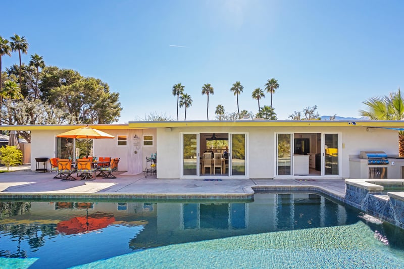 The large pool with integrated spa is fabulous